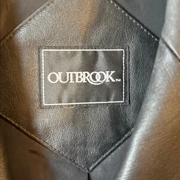 Womens leather jacket size L 12/14, black. Like new, very clean - Picture 2 of 10